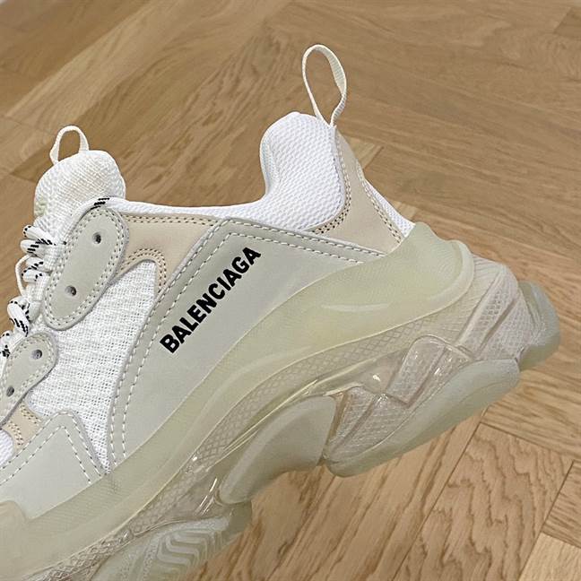 BALENCIAGA MEN'S TRIPLE S SNEAKER CLEAR SOLE - BB201