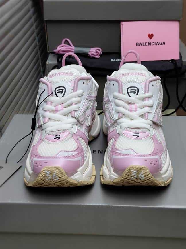 BALENCIAGA MEN'S RUNNER SNEAKER - BB177