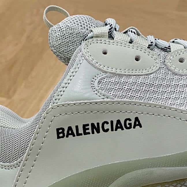 BALENCIAGA MEN'S TRIPLE S SNEAKER CLEAR SOLE - BB197