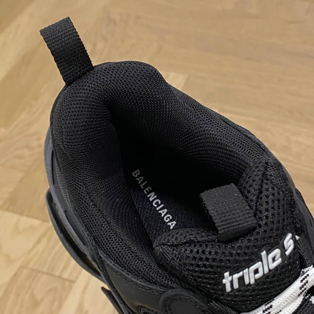 BALENCIAGA TRIPLE S SNEAKER - BB194