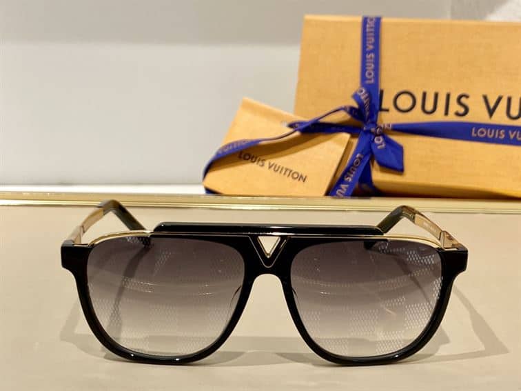 LV SUNGLASSES - GLVT04