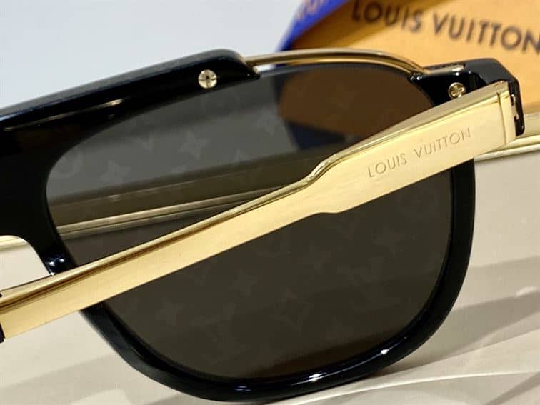 LV SUNGLASSES - GLVT04