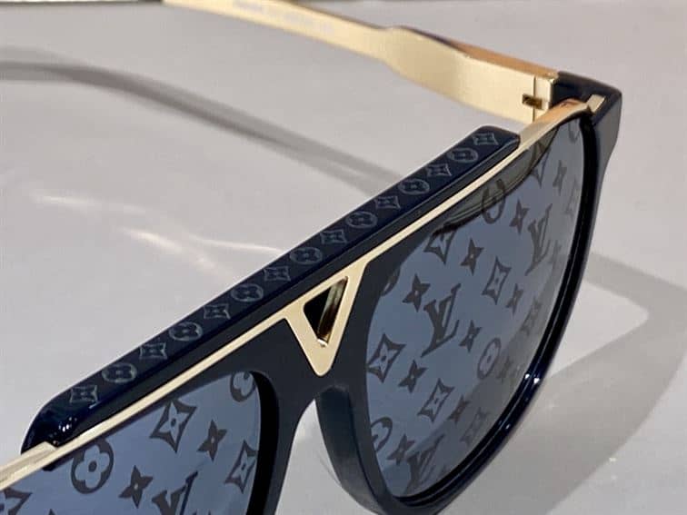 LV SUNGLASSES - GLVT04