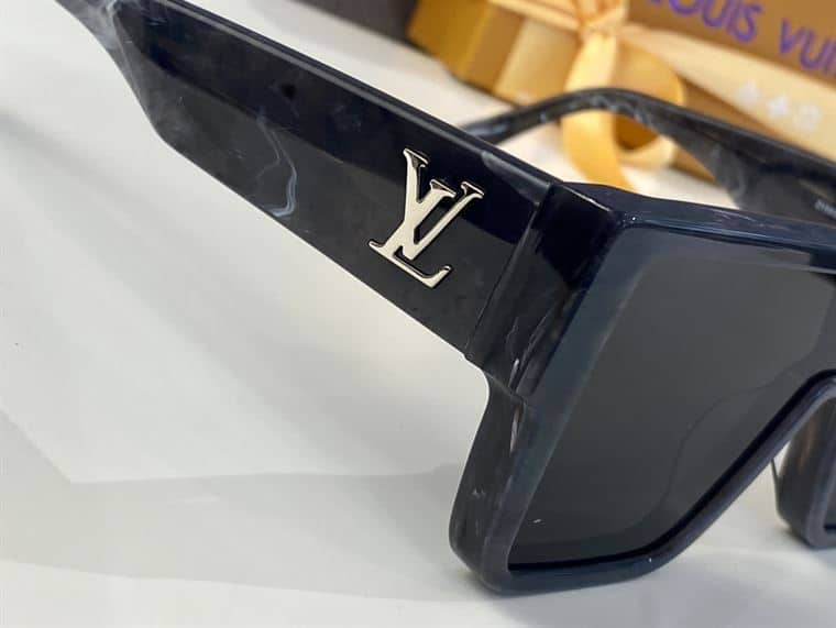 LV SUNGLASSES - GLVT25