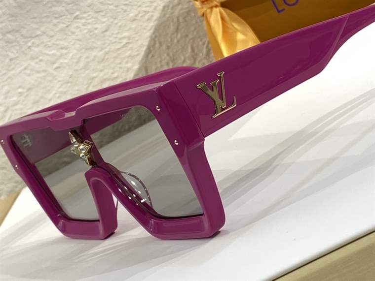 LV SUNGLASSES - GLVT30