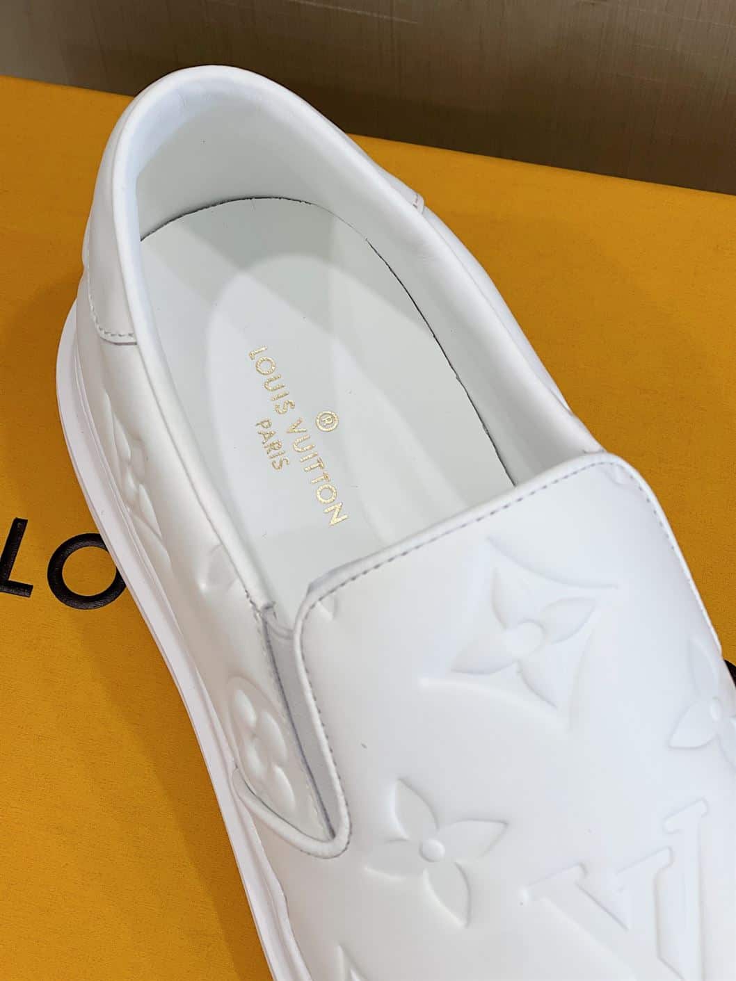 LOUIS VUITTON BEVERLY HILLS SLIP ON - LSVT284