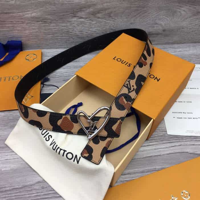 LOUIS VUITTON HEART BELT - B174