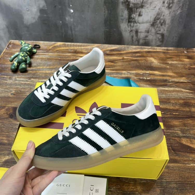 GUCCI GAZELLE SNEAKER - GC108