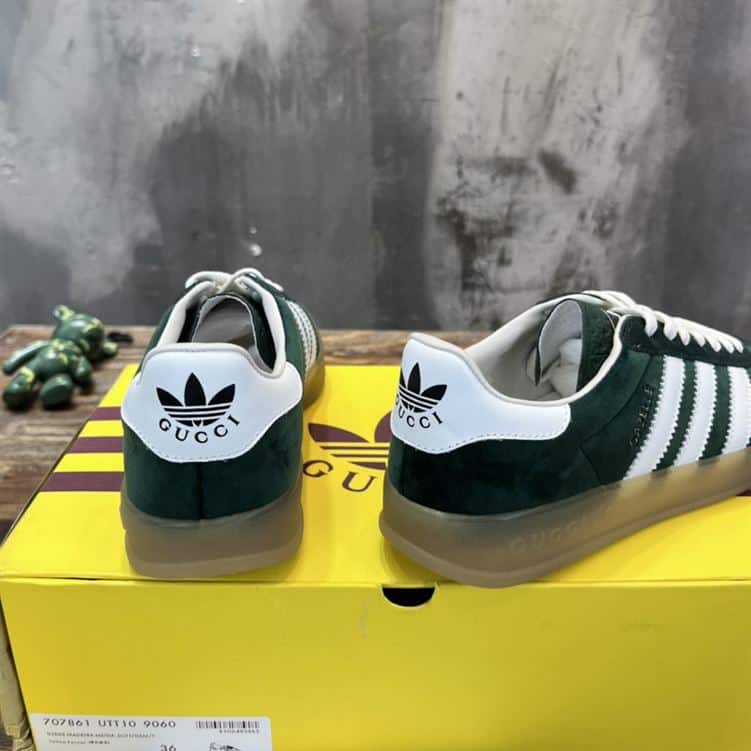 GUCCI GAZELLE SNEAKER - GC108