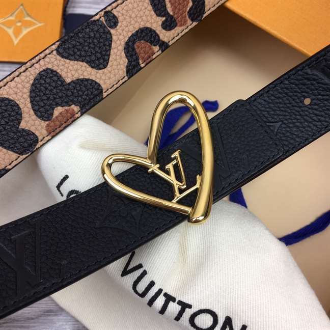 LOUIS VUITTON ICONIC 30MM REVERSIBLE BELT - B182