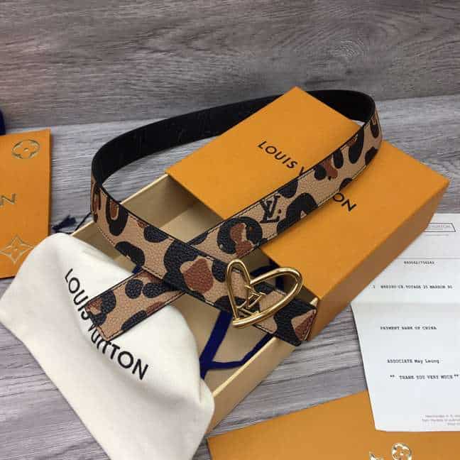 LOUIS VUITTON ICONIC 30MM REVERSIBLE BELT - B182