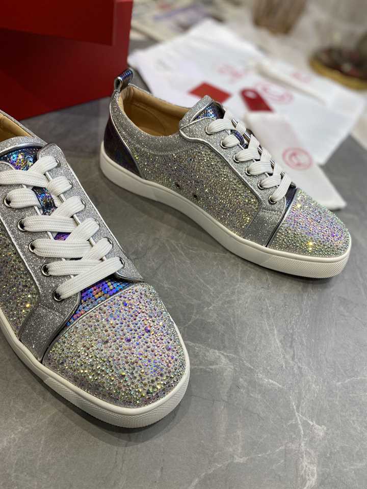 CHRISTIAN LOUBOUTIN LOW TOP SNEAKER - CL155
