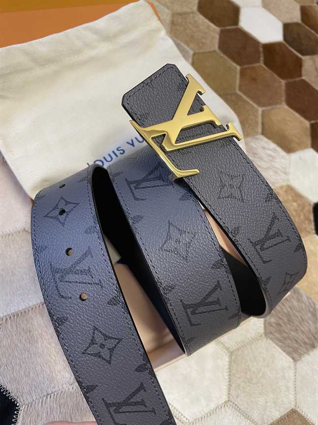 LOUIS VUITTON 3 STEPS 40MM REVERSIBLE BELT - B169