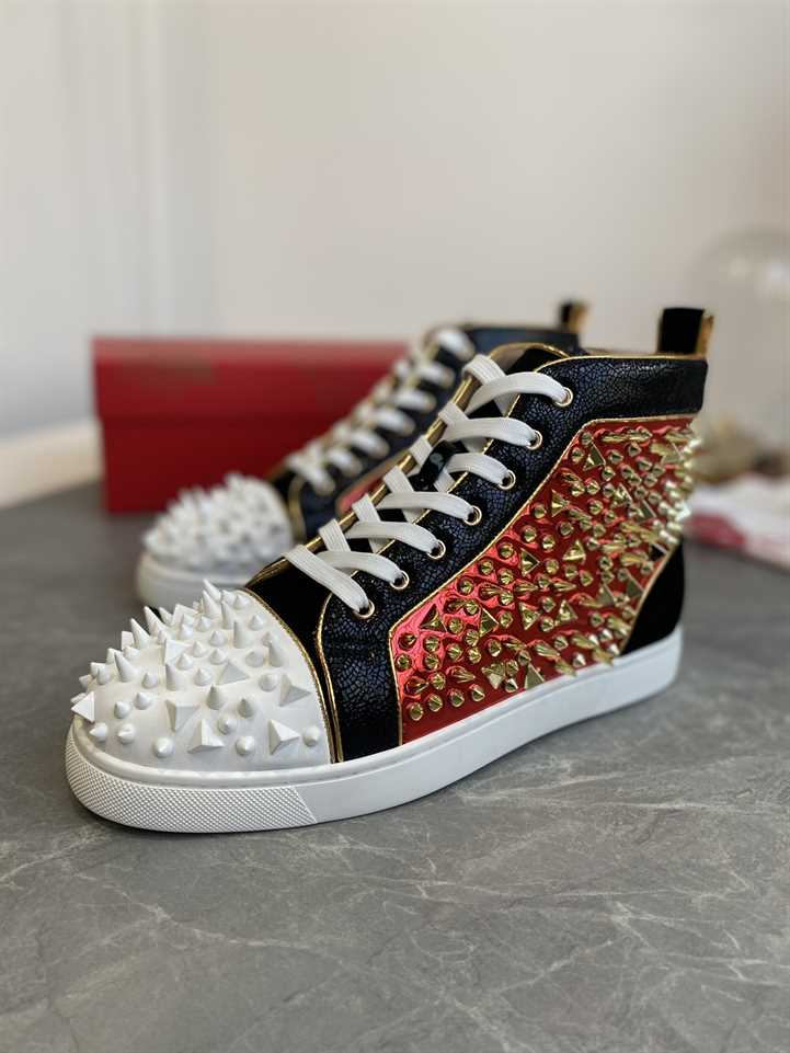 CHRISTIAN LOUBOUTIN HIGH TOP SNEAKER - CL152