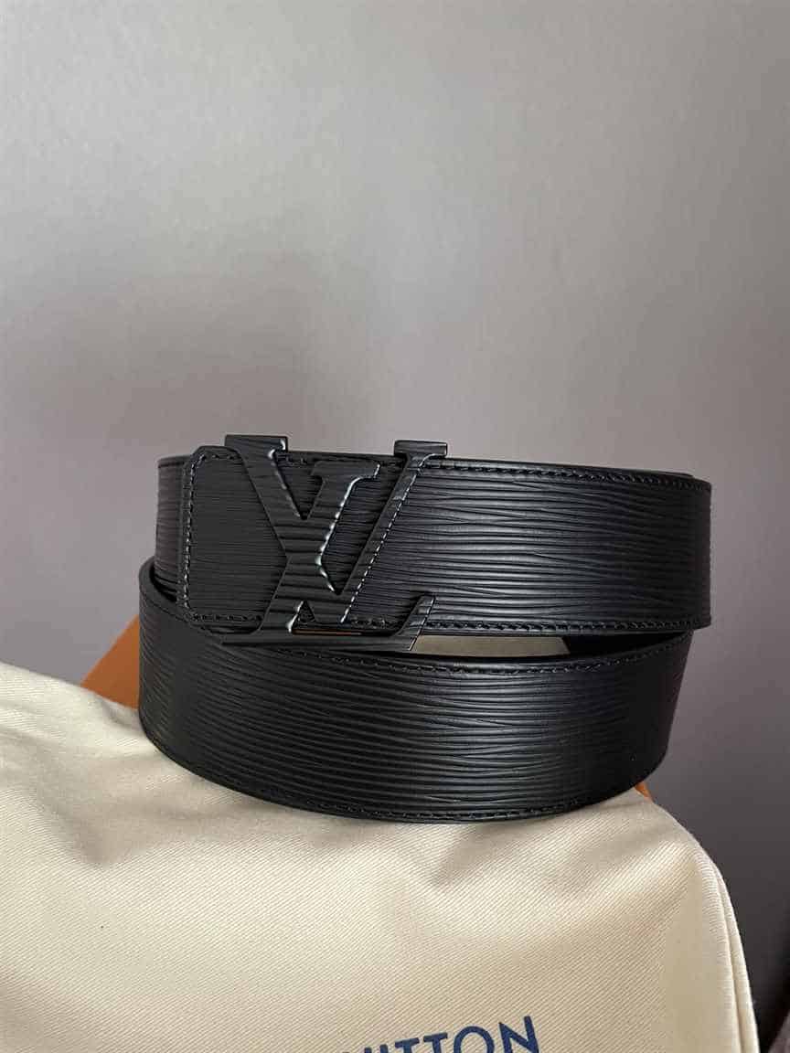 LOUIS VUITTON INITIALES 40MM BELT - B160