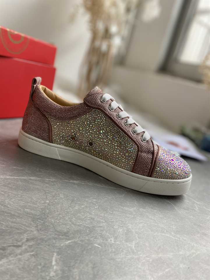 CHRISTIAN LOUBOUTIN LOW TOP SNEAKER - CL154