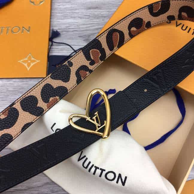 LOUIS VUITTON ICONIC 30MM REVERSIBLE BELT - B182