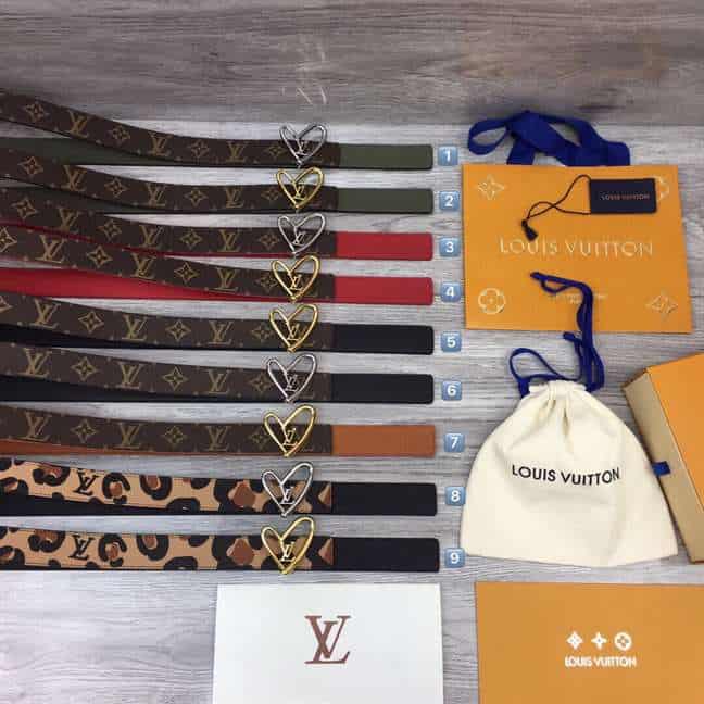 LOUIS VUITTON ICONIC 30MM REVERSIBLE BELT - B186