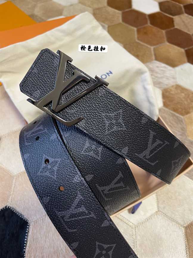 LOUIS VUITTON 3 STEPS 40MM REVERSIBLE BELT - B168