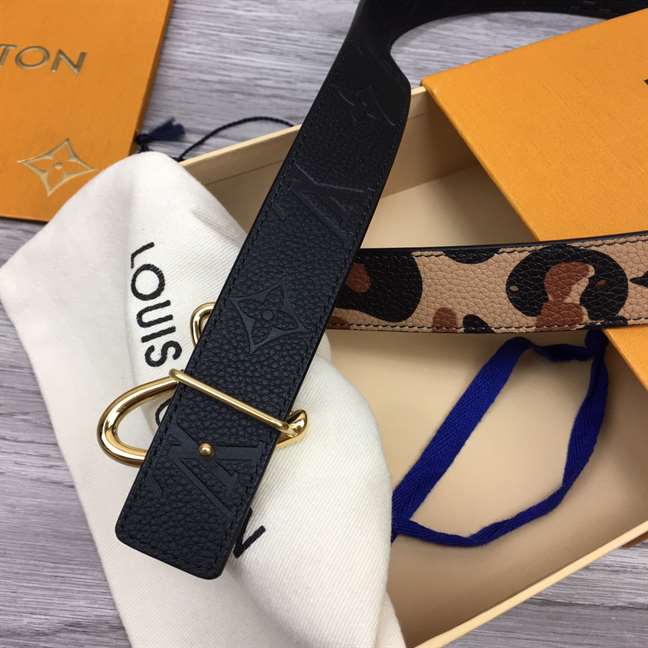 LOUIS VUITTON ICONIC 30MM REVERSIBLE BELT - B182