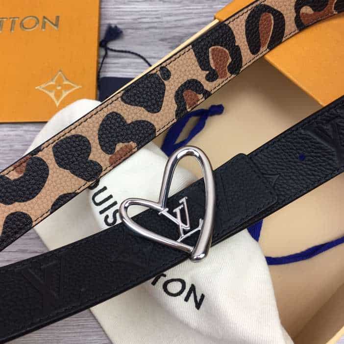 LOUIS VUITTON HEART BELT - B174