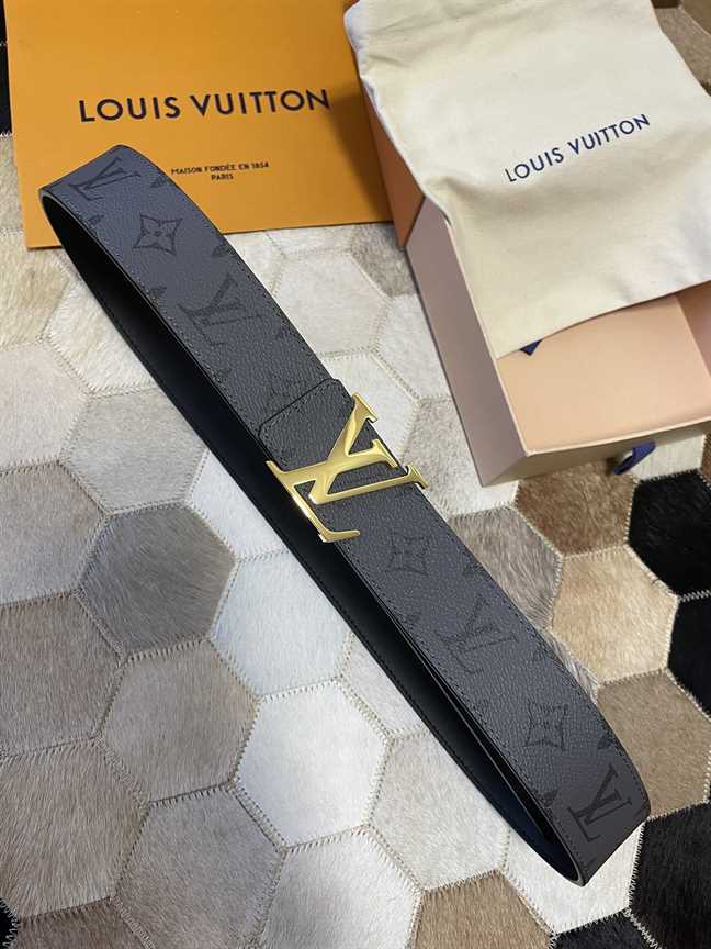 LOUIS VUITTON 3 STEPS 40MM REVERSIBLE BELT - B169