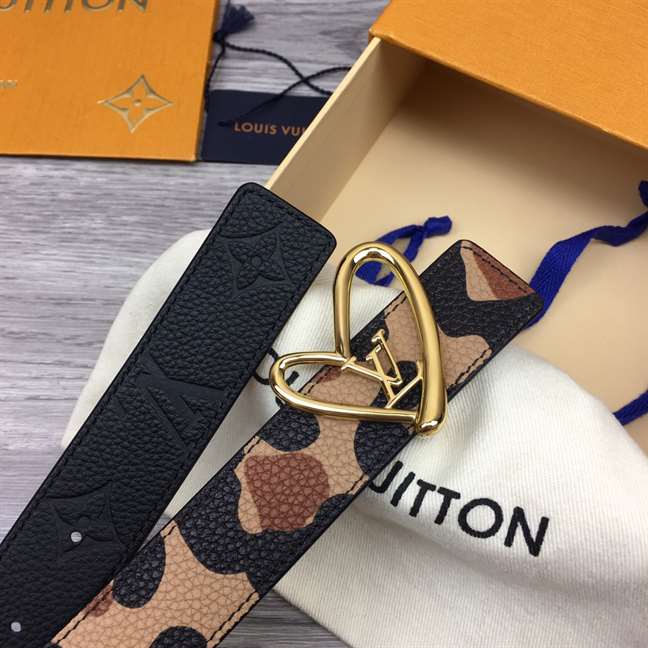 LOUIS VUITTON ICONIC 30MM REVERSIBLE BELT - B182