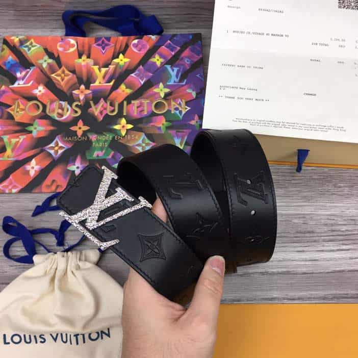 LOUIS VUITTON DIAMOND 40MM REVERSIBLE BELT - B171