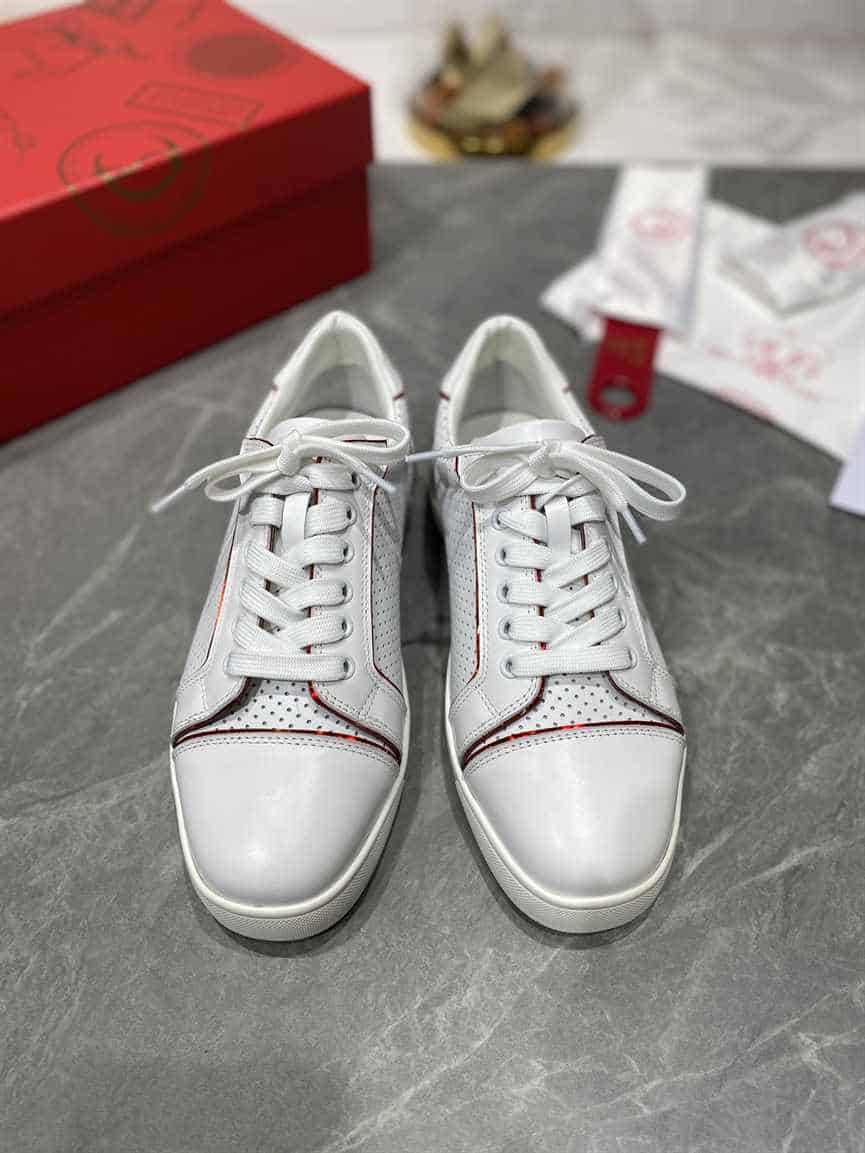 CHRISTIAN LOUBOUTIN LOW TOP SNEAKER - CL149