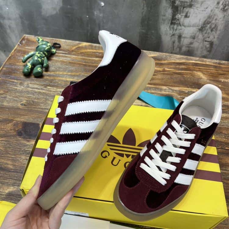 GUCCI GAZELLE SNEAKER - GC109