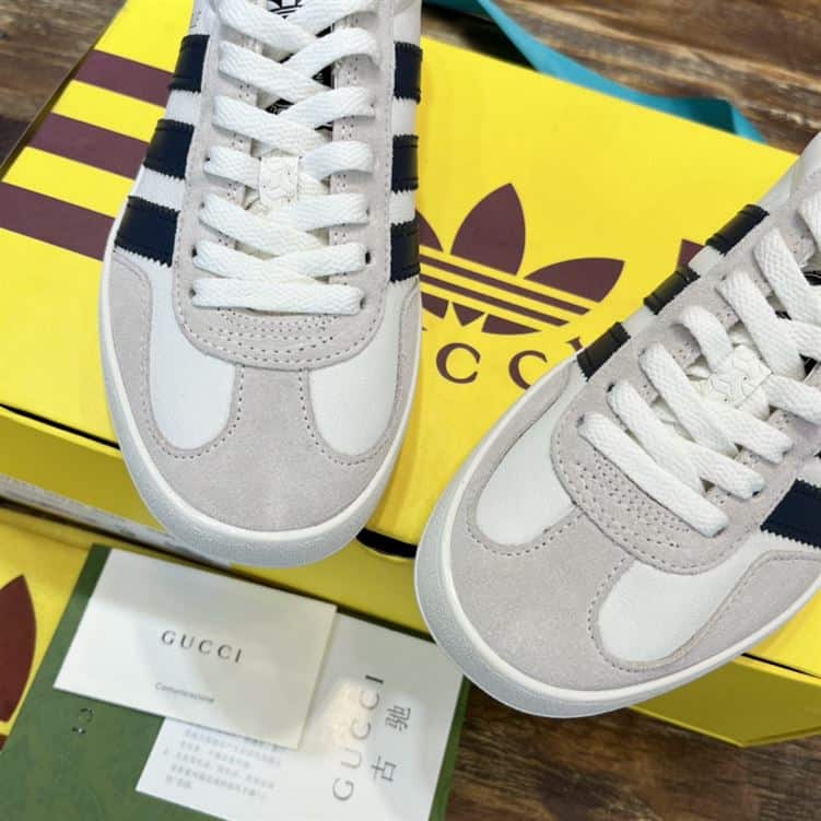 GUCCI GAZELLE SNEAKER - GC111