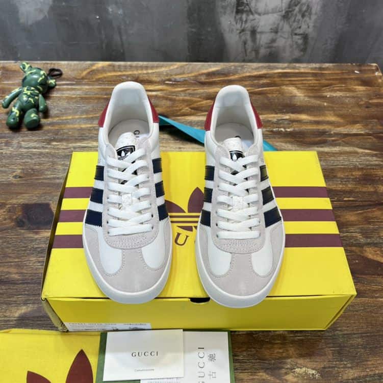 GUCCI GAZELLE SNEAKER - GC111
