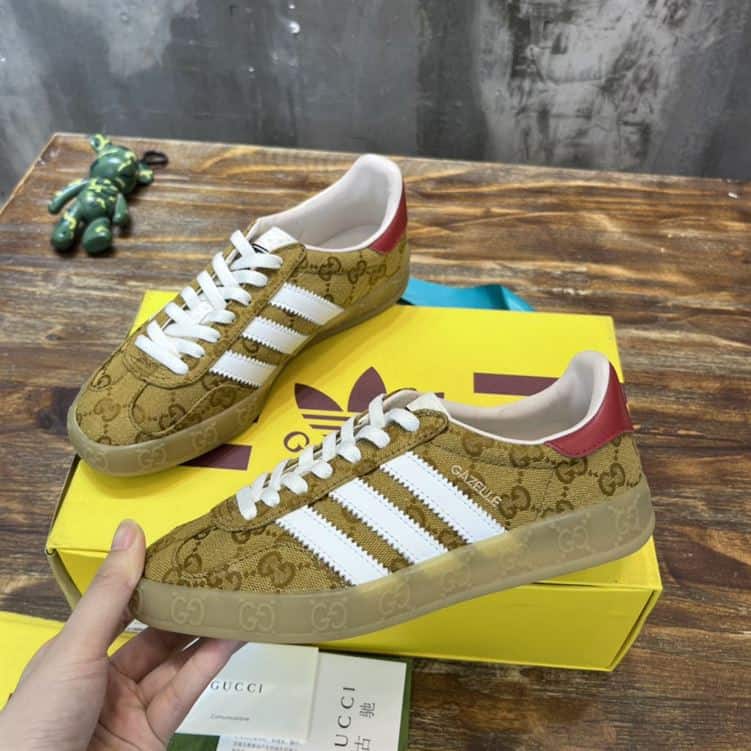 GUCCI GAZELLE SNEAKER - GC114