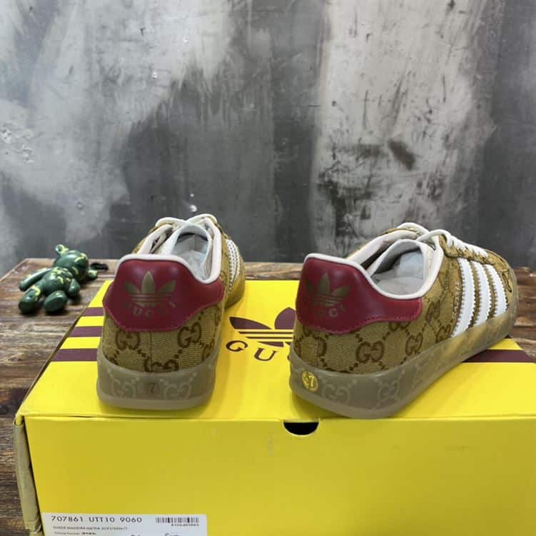 GUCCI GAZELLE SNEAKER - GC114