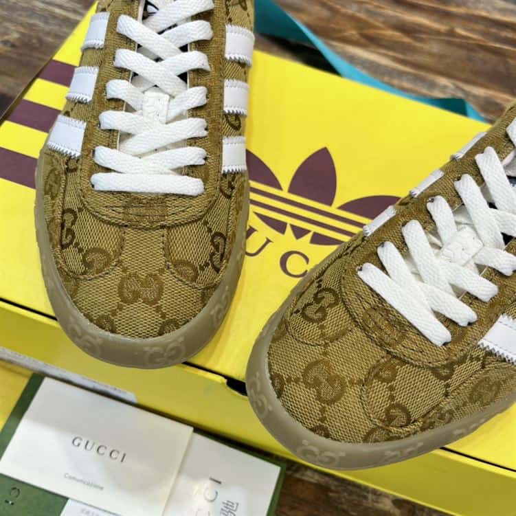 GUCCI GAZELLE SNEAKER - GC114
