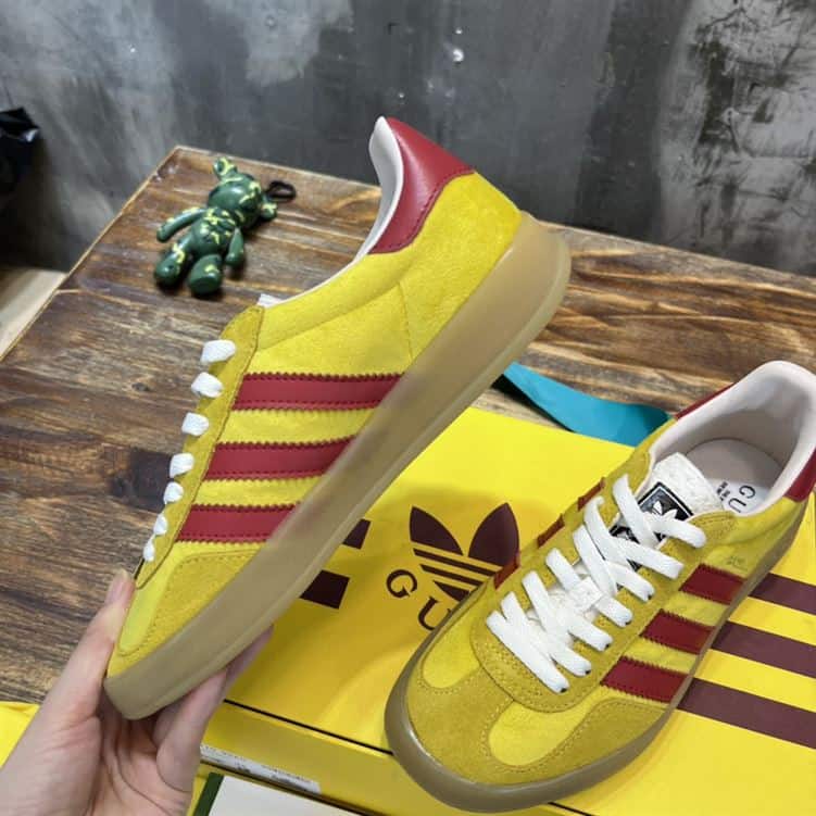 GUCCI GAZELLE SNEAKER - GC116