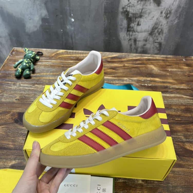 GUCCI GAZELLE SNEAKER - GC116