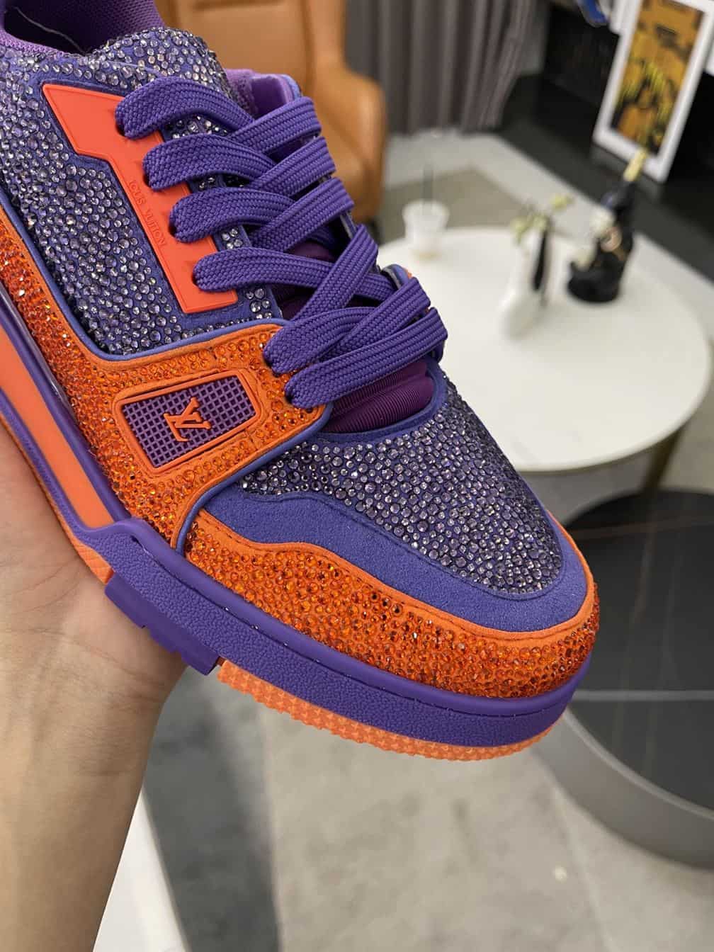 LOUIS VUITTON TRAINER SNEAKER - LSVT307