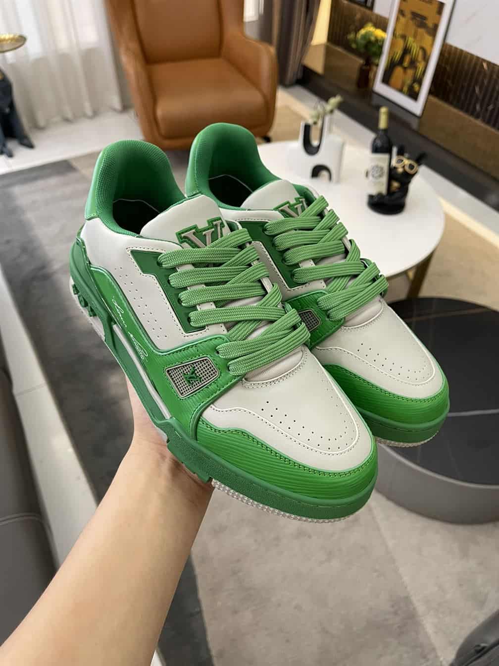 LOUIS VUITTON TRAINER SNEAKER - LSVT309