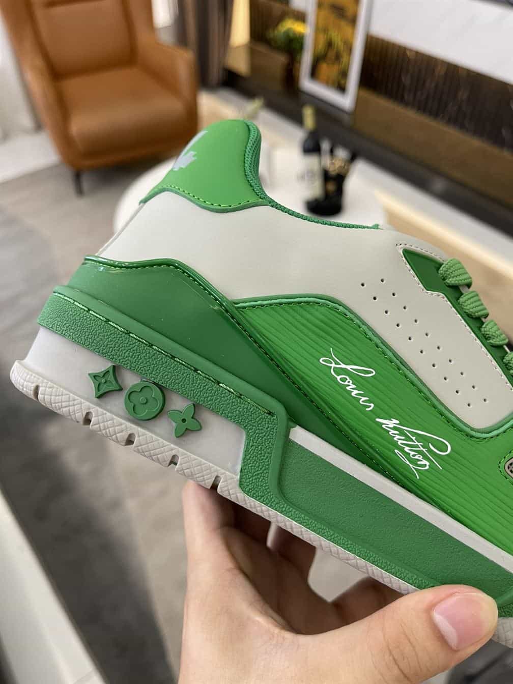 LOUIS VUITTON TRAINER SNEAKER - LSVT309