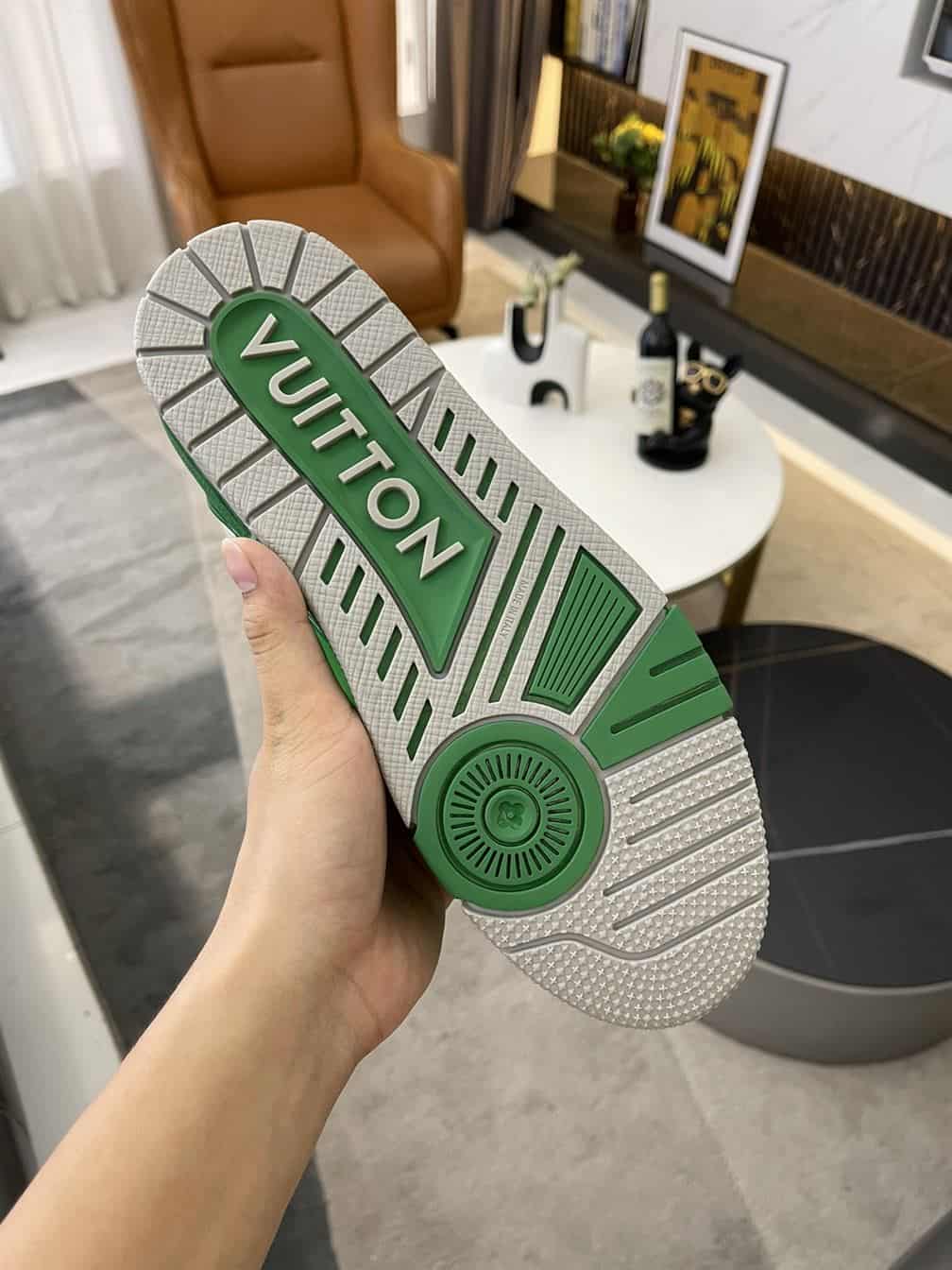 LOUIS VUITTON TRAINER SNEAKER - LSVT309