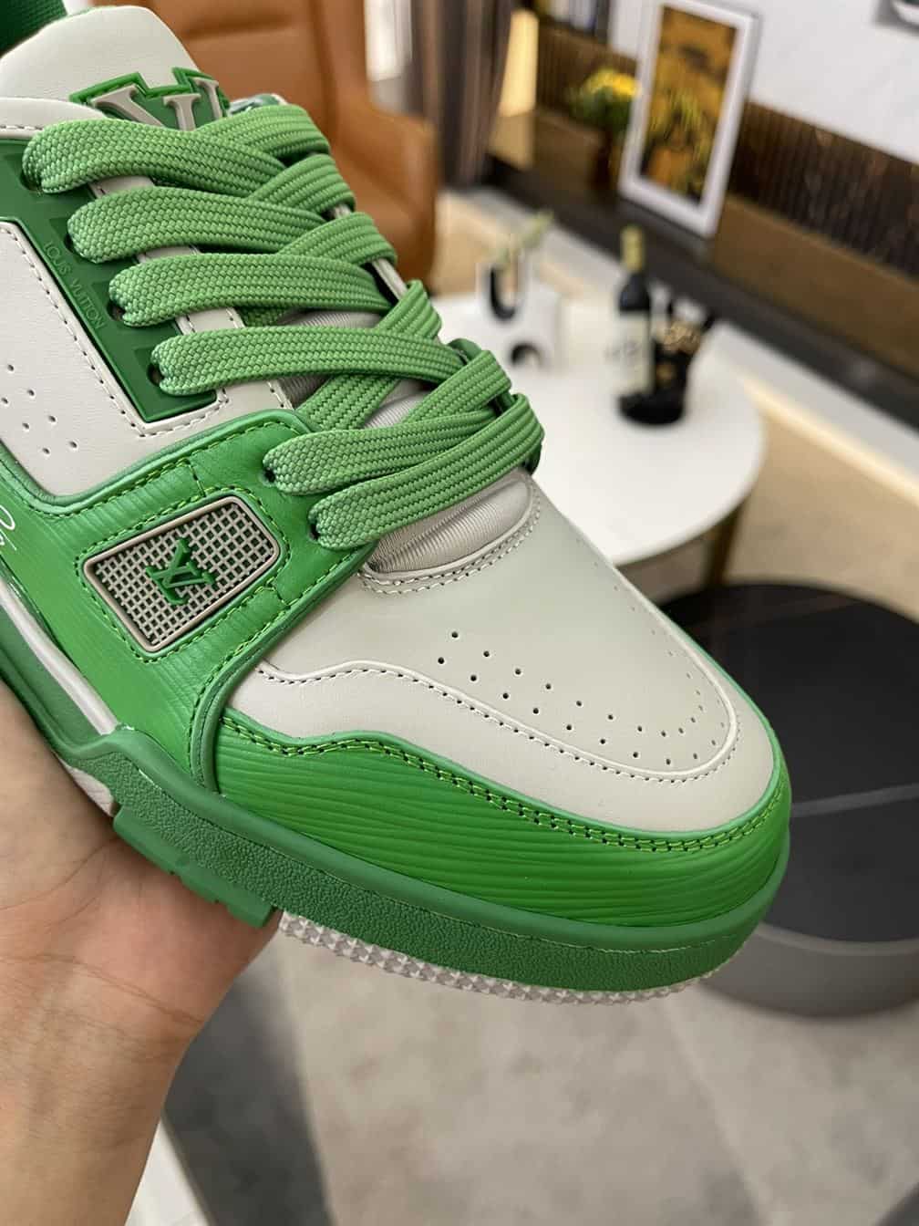 LOUIS VUITTON TRAINER SNEAKER - LSVT309