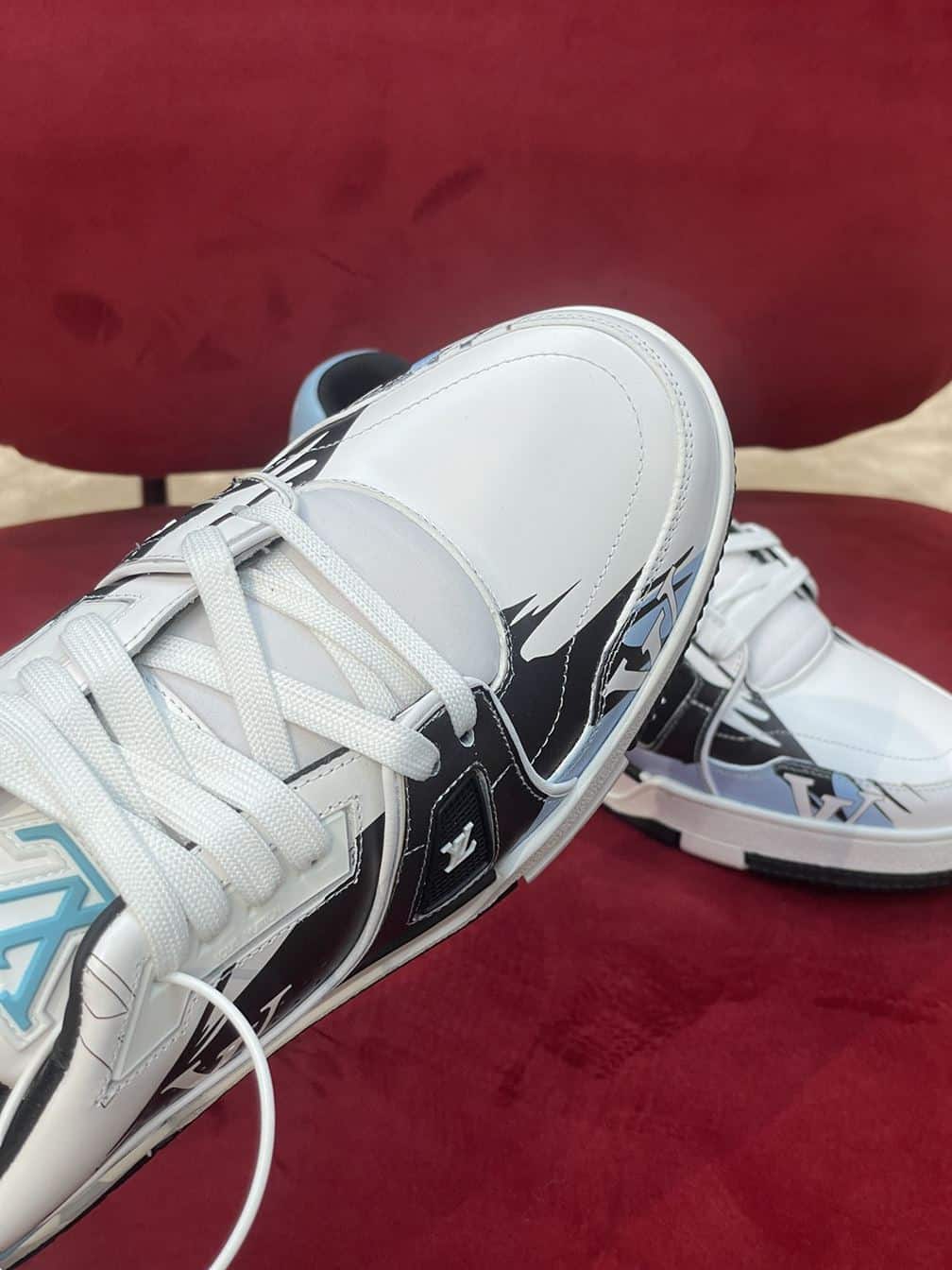 LOUIS VUITTON TRAINER SNEAKER - LSVT315