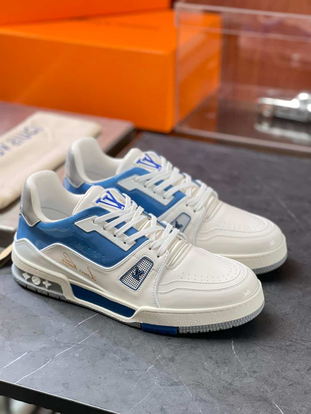 LOUIS VUITTON TRAINER SNEAKER - LSVT317