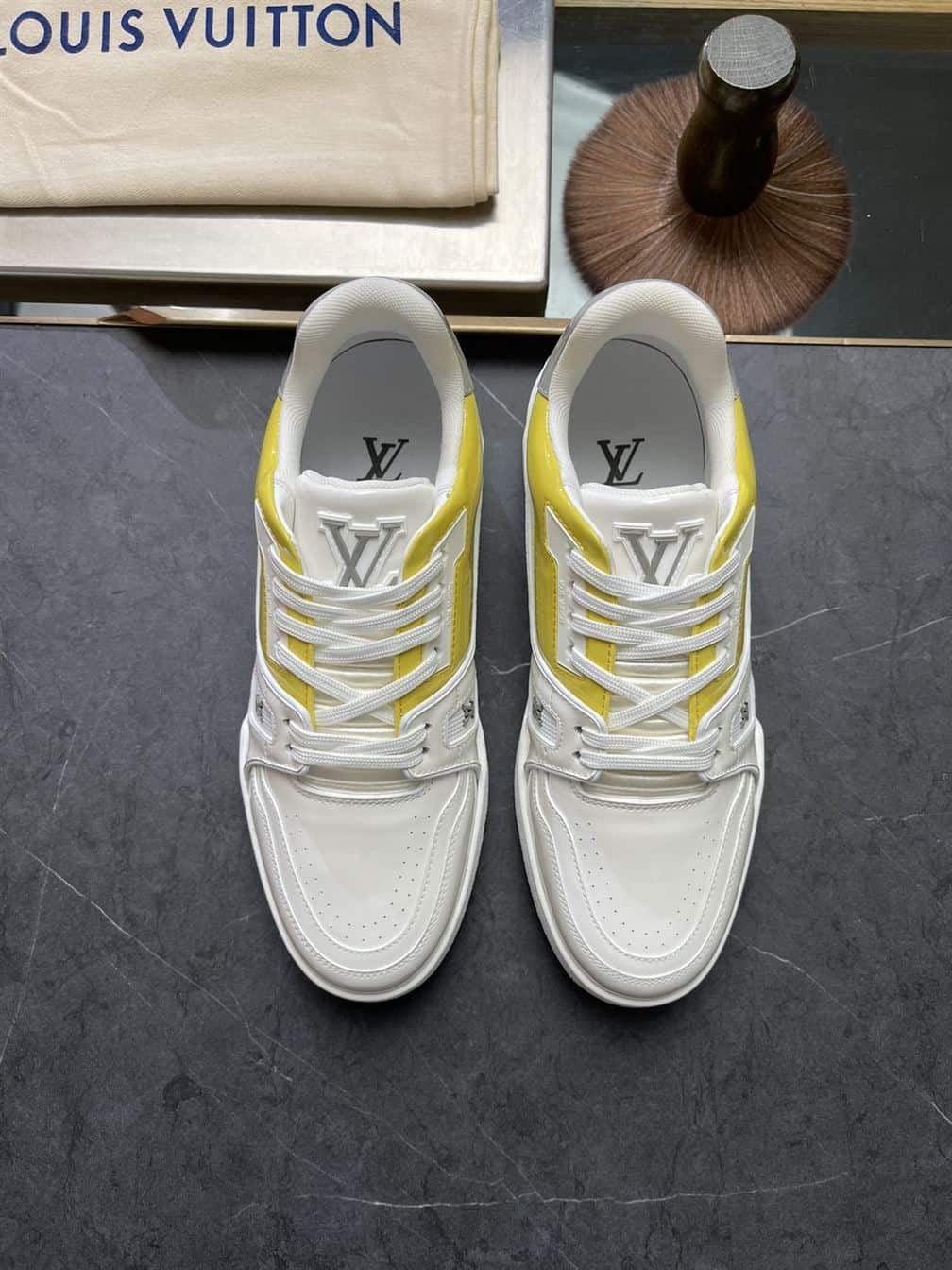 LOUIS VUITTON TRAINER SNEAKER - LSVT319