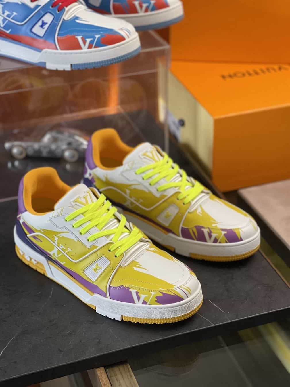 LOUIS VUITTON TRAINER SNEAKER - LSVT320