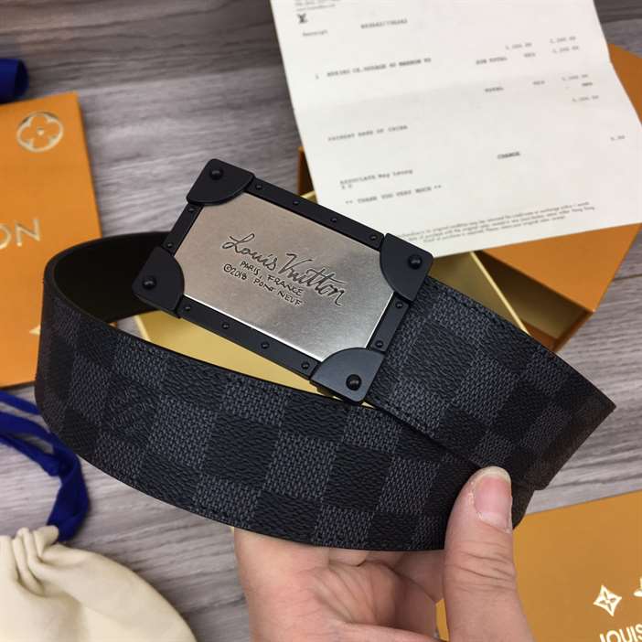 LOUIS VUITTON INITIALES 40MM BELT - B162
