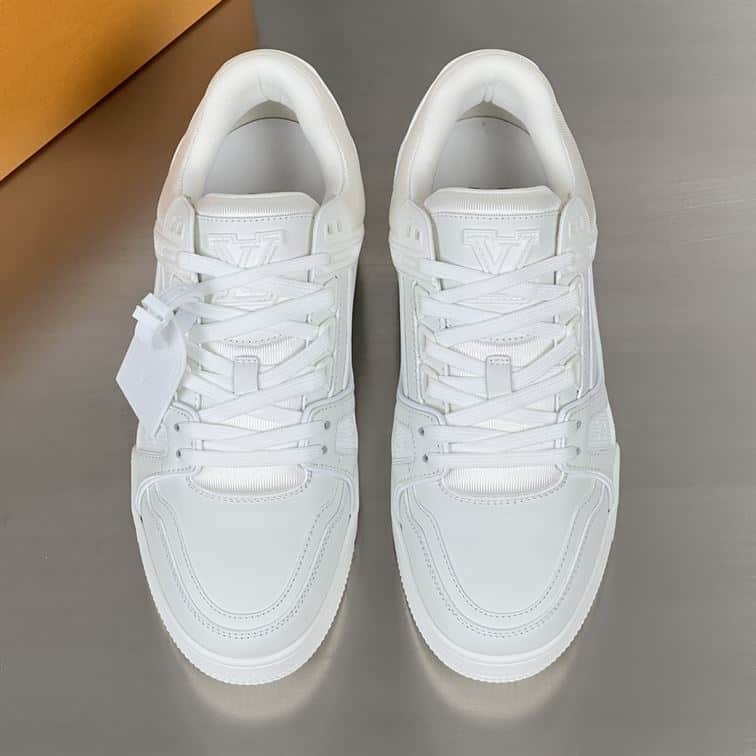 LOUIS VUITTON SNEAKER - LSVT305