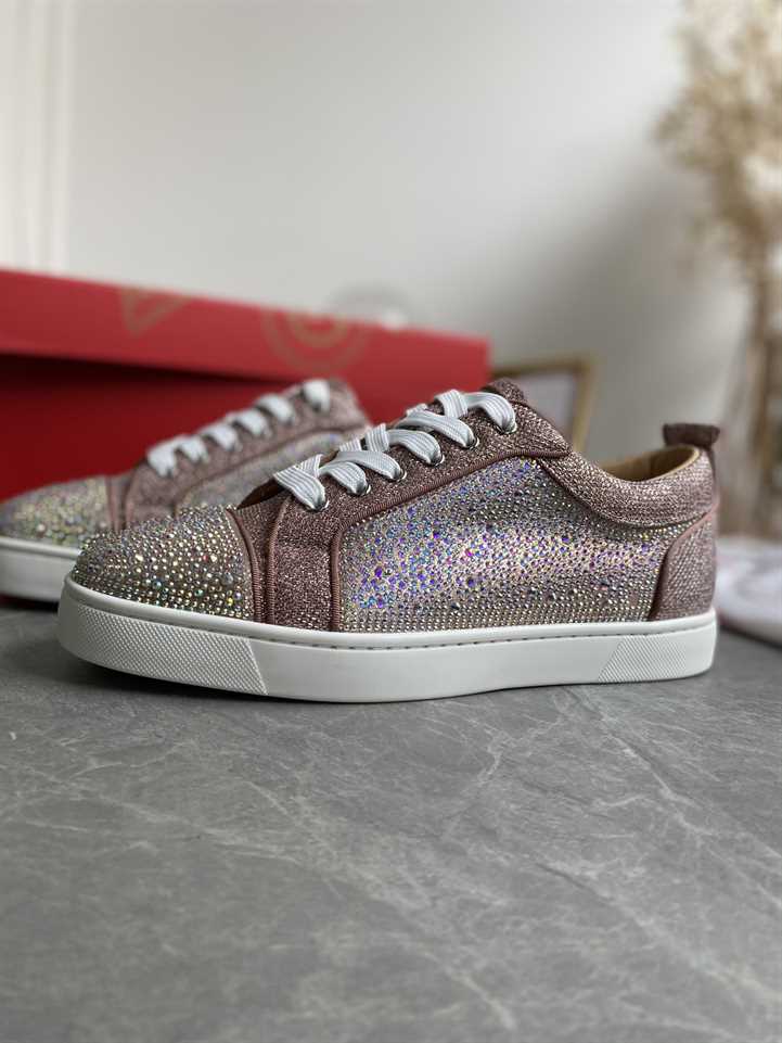 CHRISTIAN LOUBOUTIN LOW TOP SNEAKER - CL154