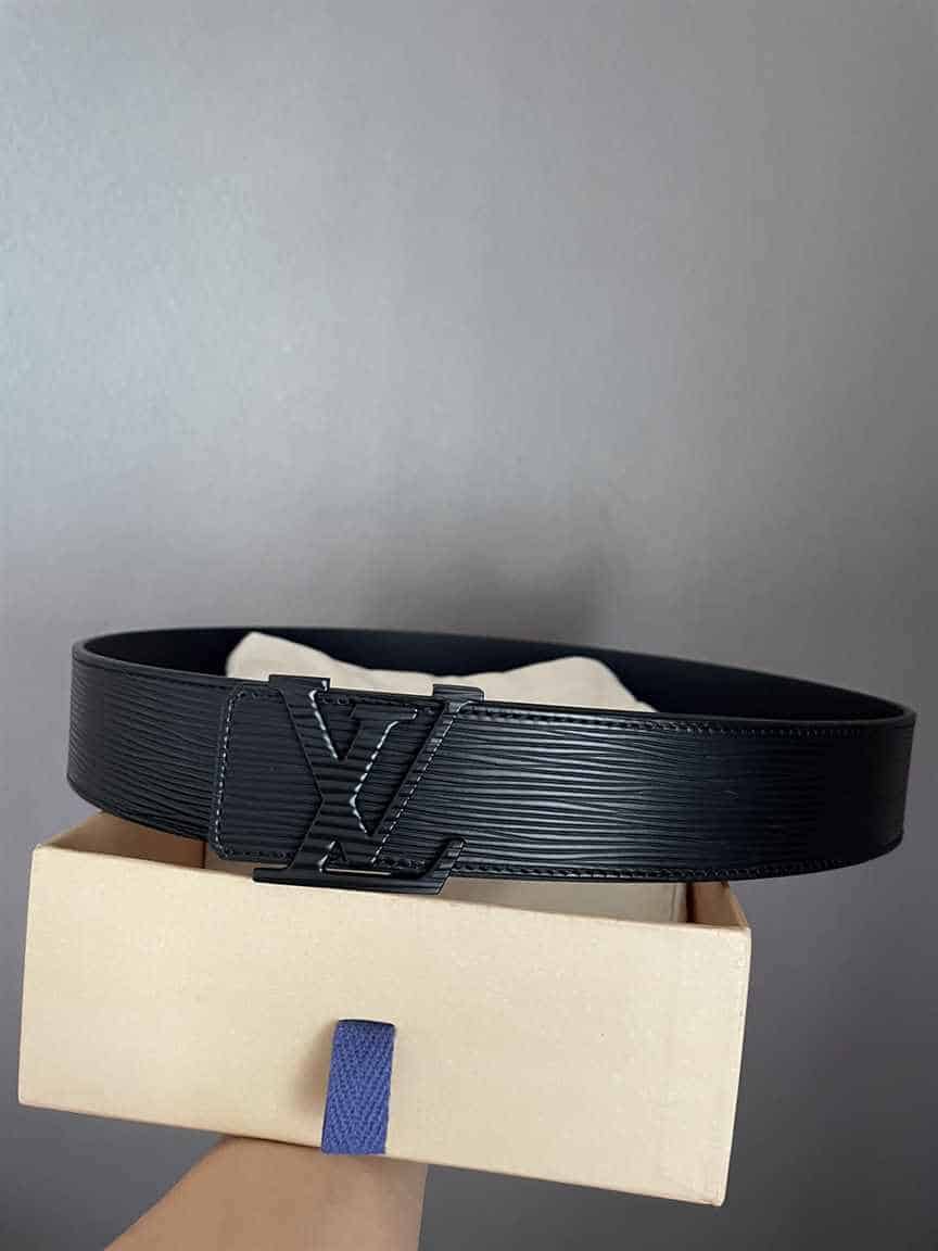 LOUIS VUITTON INITIALES 40MM BELT - B160